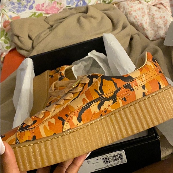 Rihanna Platform Puma Sneaker - Picture 3 of 5